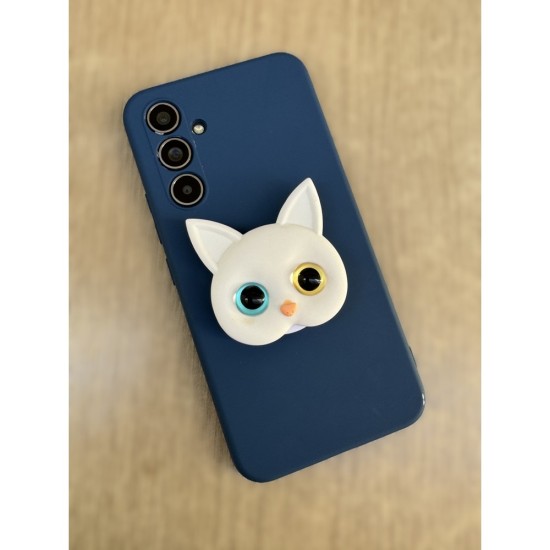 Fırsattan Telefon Tutacağı Renkli Gözlü Kedi